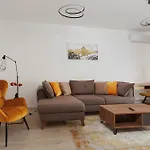 Apart B&V 55 Qualis 2 - Scenic Mountain Retreat